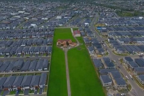 Семья отказалась продать дом за 33 миллиона и прославилась