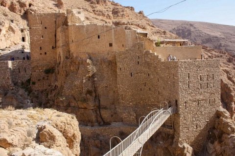 Дейр Мар Муса: древний монастырь в горах Сирии