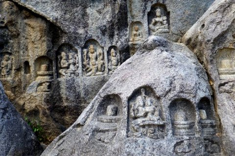 Пещеры Барабар: зеркальная глубина маурийской эпохи