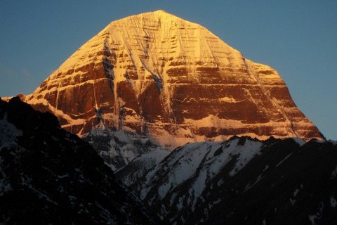 Кайлас: непокорённая священная вершина Тибета