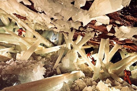 Пещера Гигантских Кристаллов в Найке