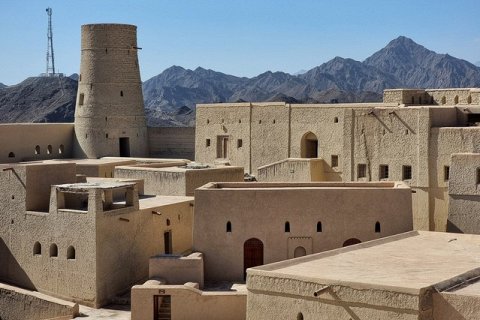 Крепость Бахла. Глиняные стены, власть и легенды Омана