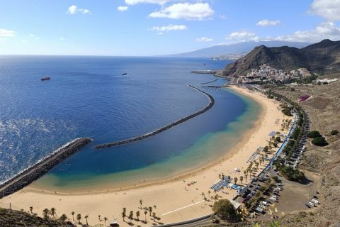 Пляж, которого не было: как Лас-Тереситас стал золотым берегом Тенерифе