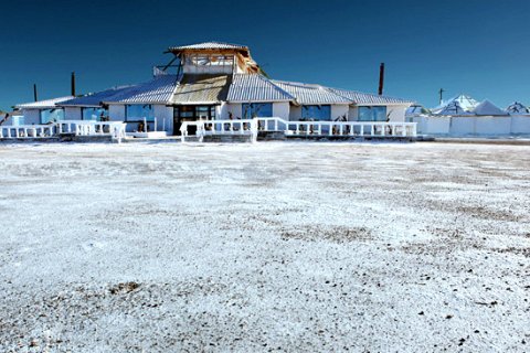 Отель из соли в Боливии