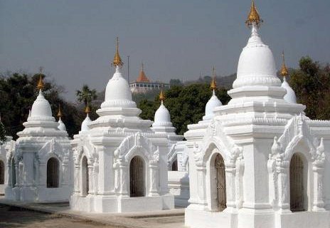 Пагода Кутодау в Мьянме: Самая большая книга о Земле