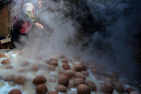 Китайский деликатес: Яйца, сваренные в моче