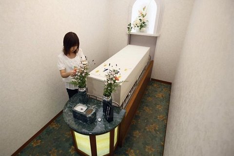 Ластель - гостиница для покойников в Японии