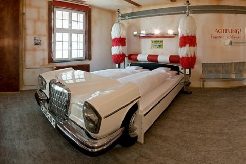 Отель V8 для автолюбителей в Штутгарте