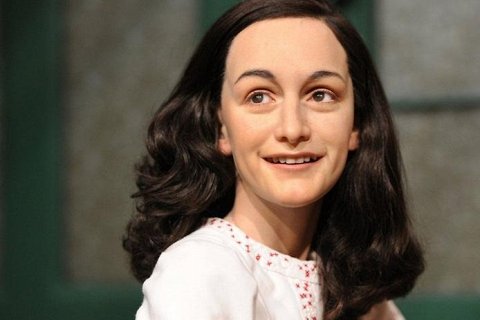 Фигура Анны Франк пополнила экспозицию музея Мадам Тюссо