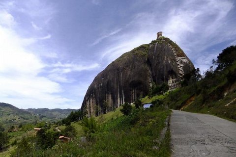 Скала Эль Пеньон де Гуатапе