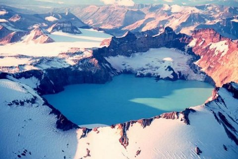 Красивейшие озера в кратерах
