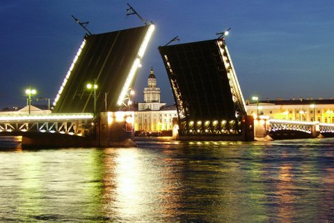 Как совершить путешествие в Санкт-Петербург и не разориться