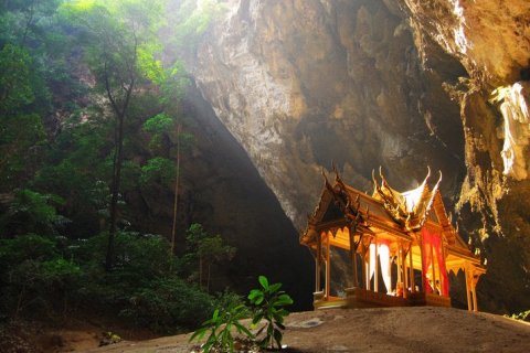 Пещерный павильон Кхао Сам Рой Ёт