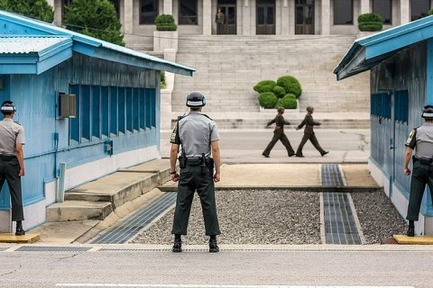 Панмунджом. Граница между Северной и Южной Кореей