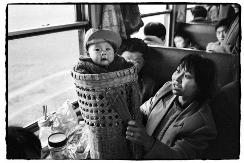 Жители Китая в поездах. Фото Ван Фучуна
