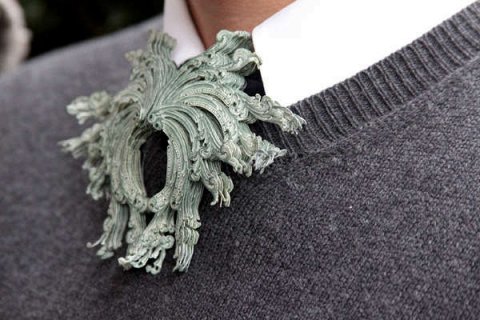 Броши из долларов: искусство Лорен Ванессы Тикл