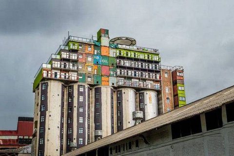 Яркие апартаменты Silo Clad