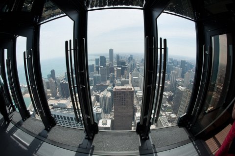 Панорамы Чикаго и аттракцион The Tilt