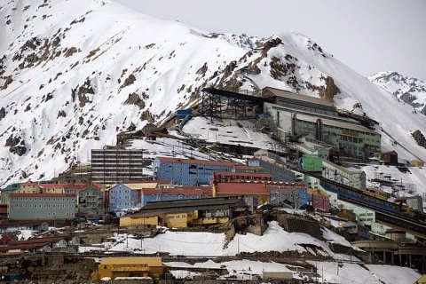 Заброшенный шахтерский город Сьюэлл в Андах