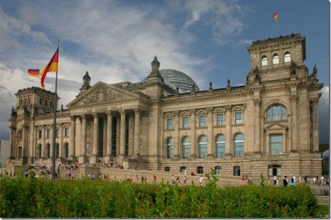 Рейхстаг Берлина: Парламентское здание