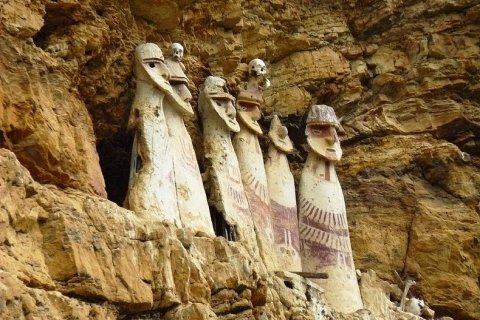 Саркофаги Карахии в Перу