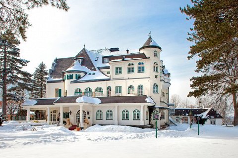 Очаровательный Schlosshotel Igls в Австрийских Альпах