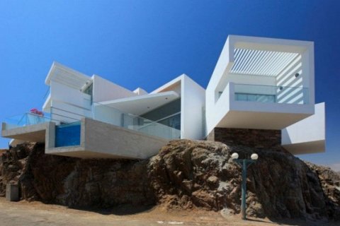 Дом в Перу с панорамным видом на океан