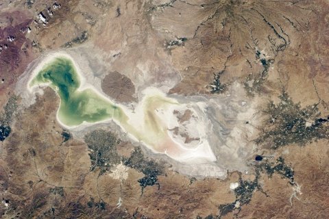 Исчезающее озеро Урмия в Иране
