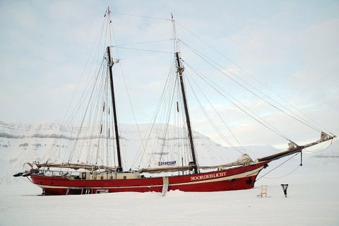 Нурдерлихт: скованная льдом морская гостиница