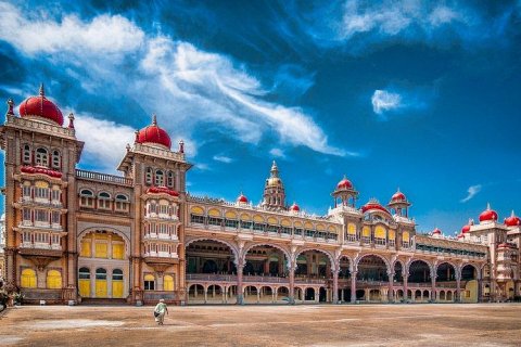 Майсурский дворец в Индии