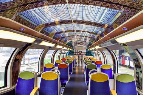 Французский поезд превратился в произведение искусства