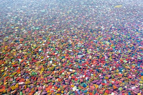 Цветные камни Озера Макдональд