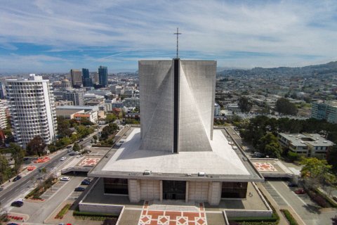 Собор Святой Марии Богородицы в Сан-Франциско
