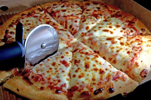 Популярна ли в наши дни услуга доставки пиццы?