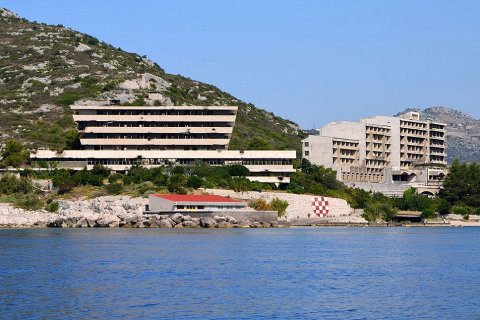 Заброшенные отели Купари в Хорватии