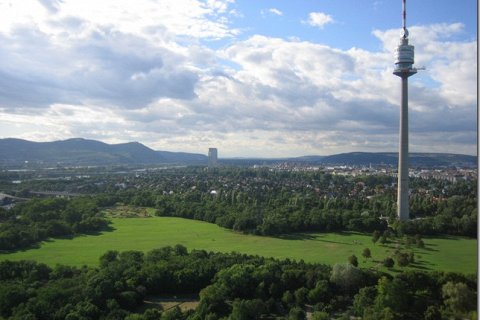 Дунайская башня в Вене