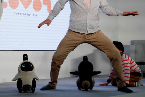 Эмоциональный робот-игрушка LOVOT