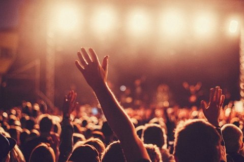 Несколько способов сэкономить на концертных билетах