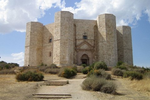 Замок Кастель дель Монте
