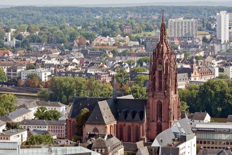 Кайзердом - центральный собор Франкфурта