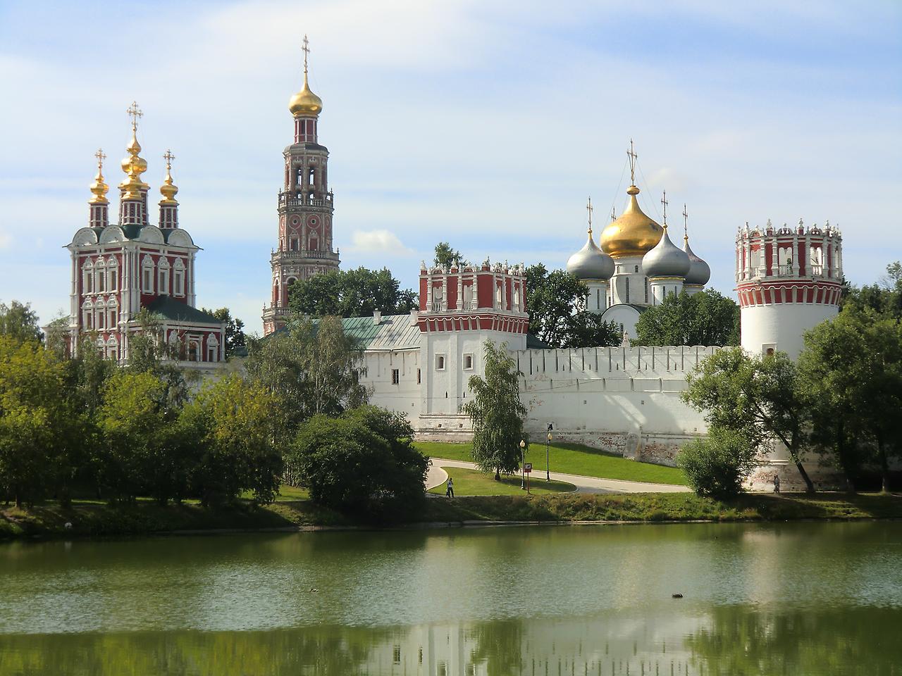 Новодевичий монастырь самые красивые здания Москвы