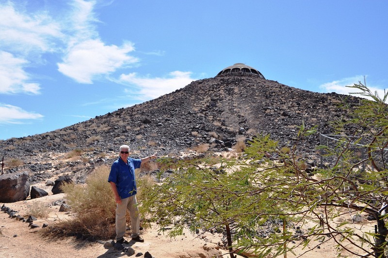 Дом на вершине вулкана