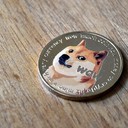 В чем заключается секрет успеха Dogecoin?