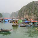 Плавающие деревни острова Кат Ба во Вьетнаме