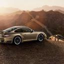 Покрытый золотом Porsche 911 Turbo S