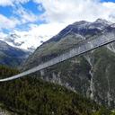 Самый длинный подвесной мост в Швейцарских Альпах
