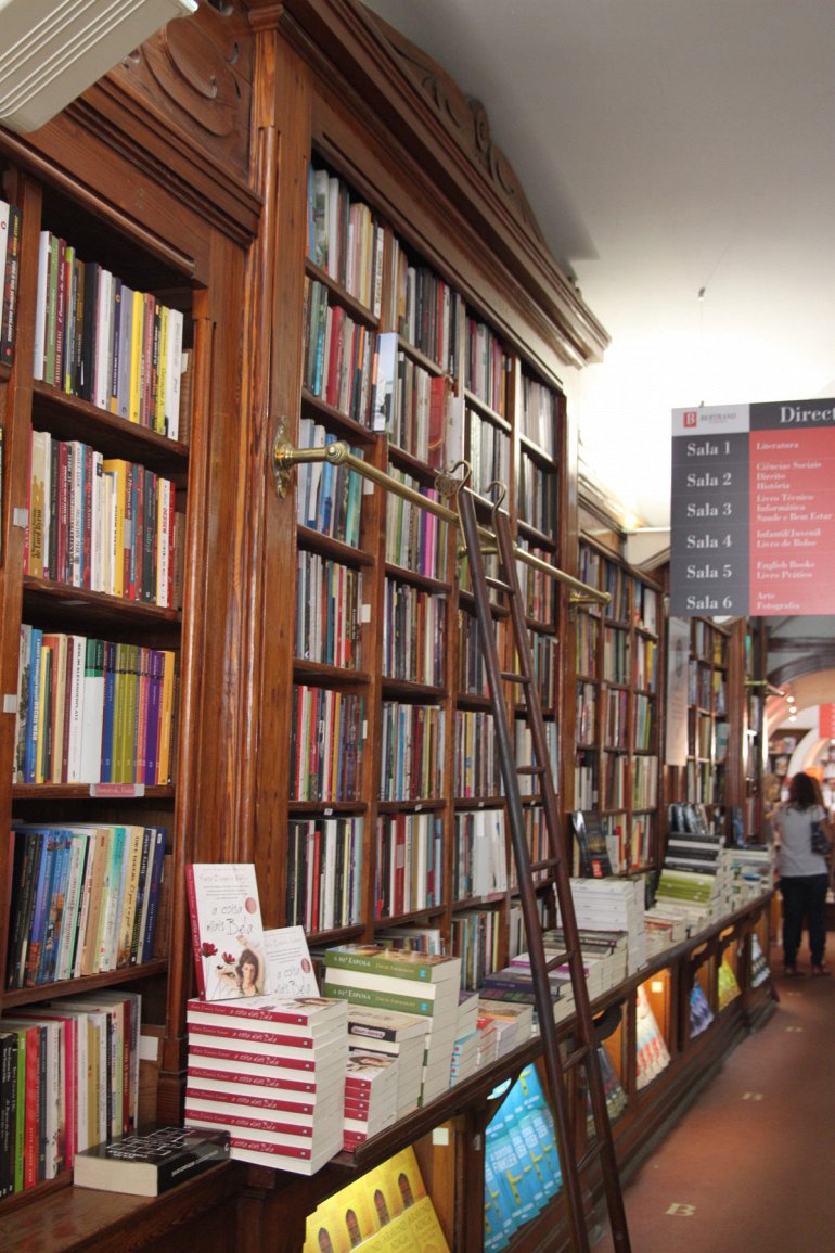 книжный магазин в Лиссабоне