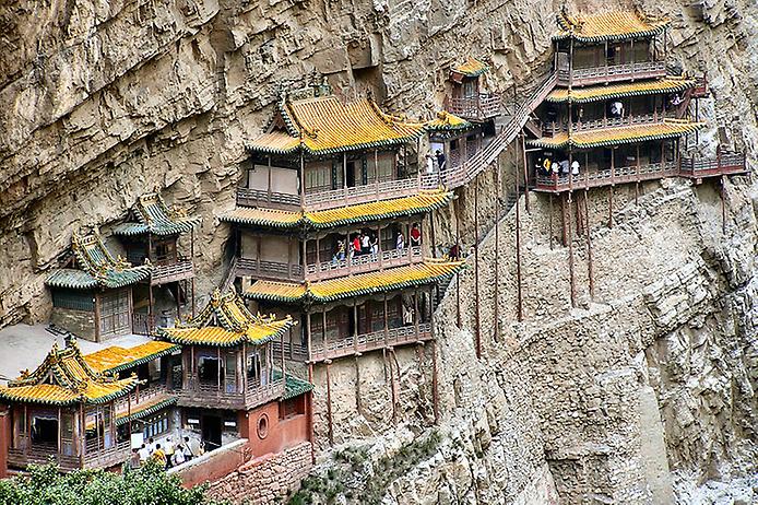 висящий храм в китае
