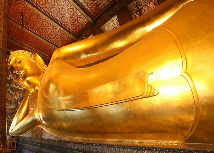 монастырь ват пхо и статуя спящего будды