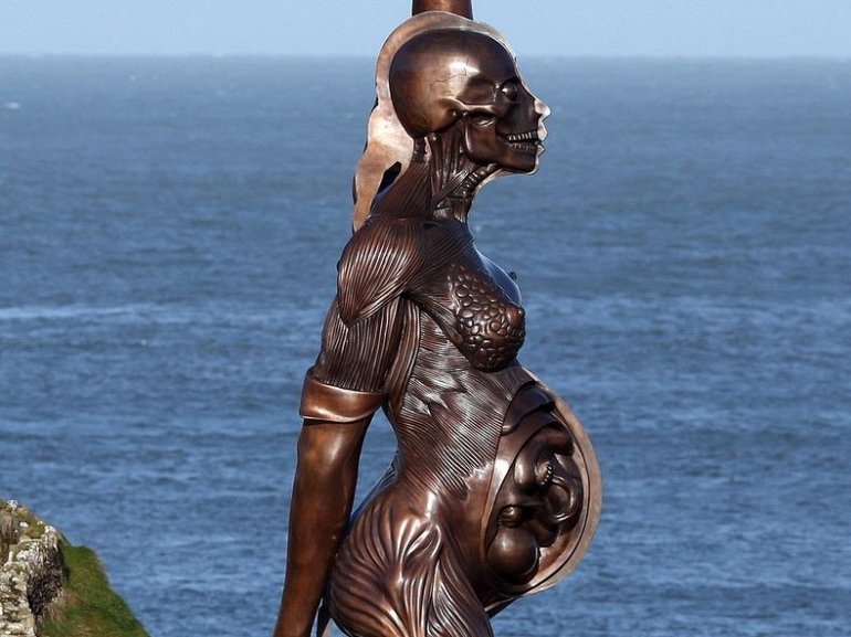 скульптура Дэмиена Хёрста